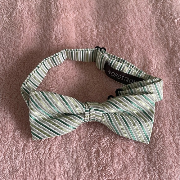 Nordstrom Boys Silk Bow Tie - Picture 1 of 4